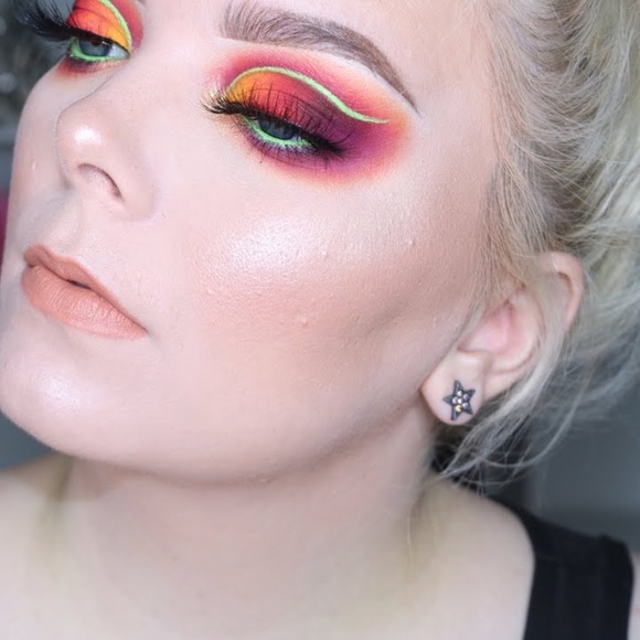 ABH "Norvina Pro Pigment, Vol. 3" eyeshadow palette - Picture 4 of 7